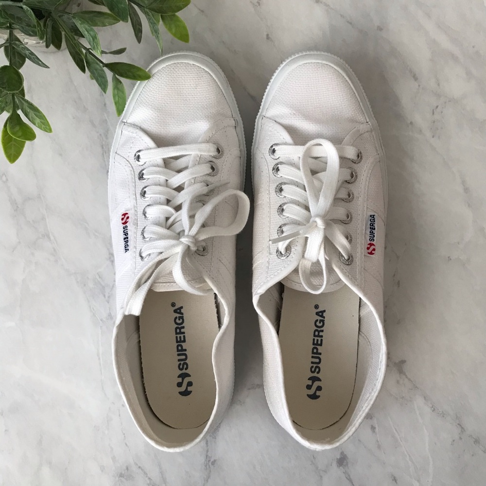 EUC White Canvas Sneakers